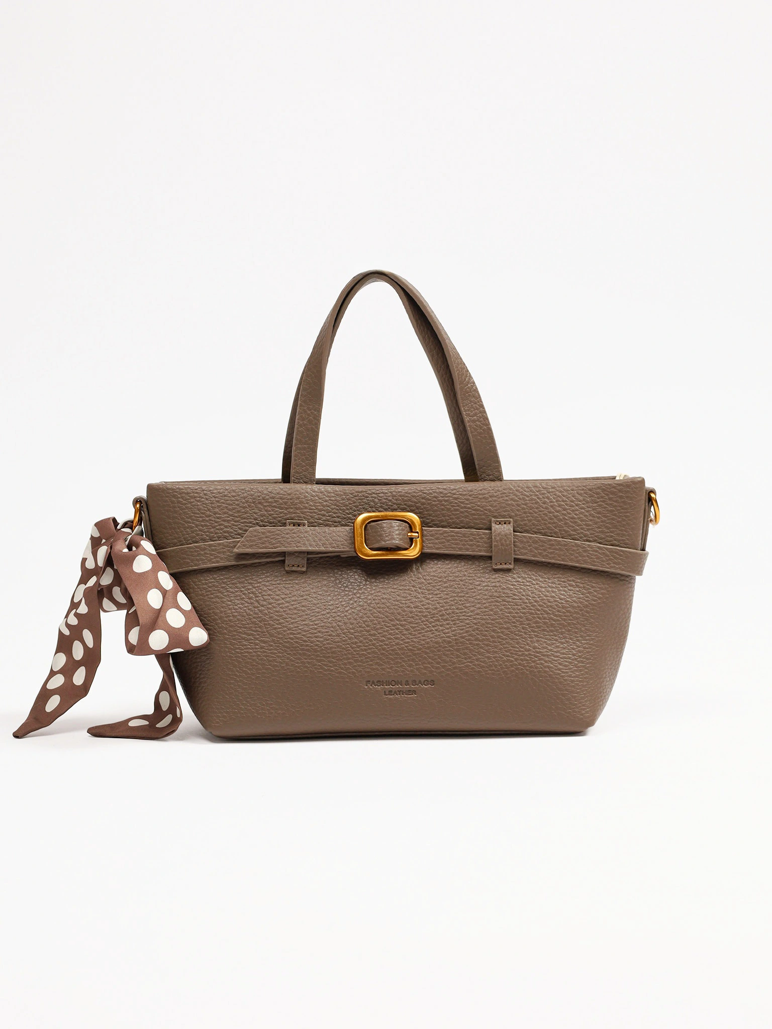 Сумка-тоут с декоративным платком и ремешком с пряжкой в ассортименте